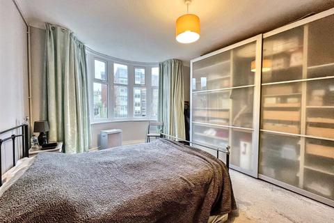 2 bedroom flat for sale, Upperton Road, Eastbourne