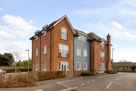 2 bedroom apartment to rent, Novello Close, Borough Green, Kent