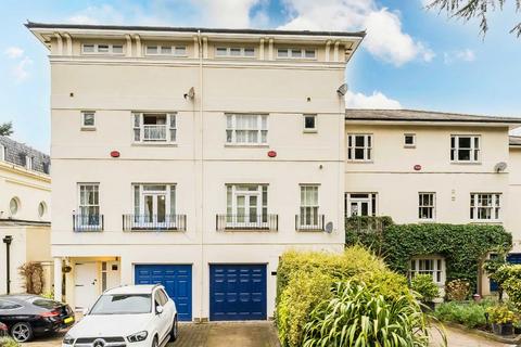 Henry Tate Mews, London SW16