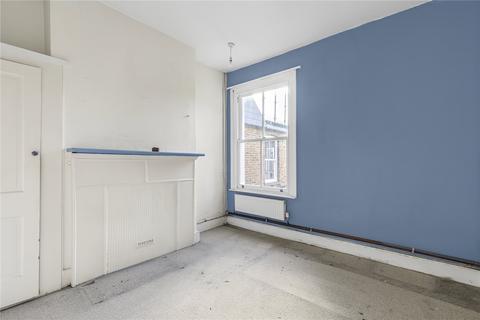 2 bedroom flat for sale, Hazelbourne Road, London, SW12