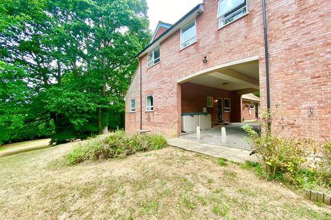 2 bedroom maisonette to rent, Woodbury Court, Jouldings Lane, Reading, Berkshire, RG7