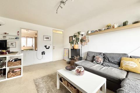 1 bedroom flat for sale, Rosebery Way, Tring HP23