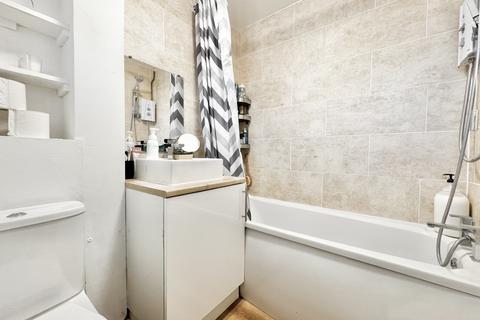 1 bedroom flat for sale, Rosebery Way, Tring HP23