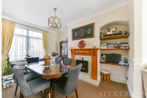 3 bedroom terraced house for sale, Hewitt Avenue, Wood Green