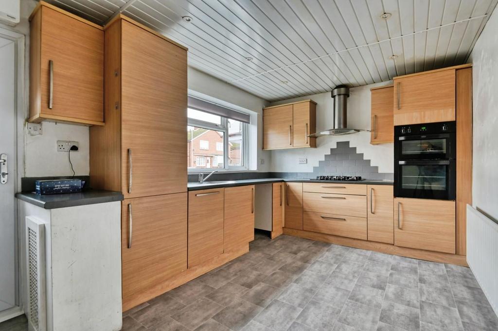 73deerparkrd1.jpg