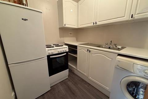 1 bedroom flat to rent, Dickson Street, Edinburgh EH6