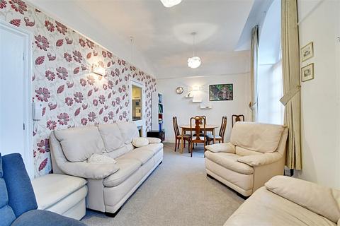 1 bedroom retirement property for sale, Chauncy Court, Hertford SG14