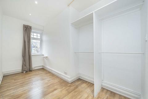 1 bedroom flat for sale, Inverton Road, London SE15