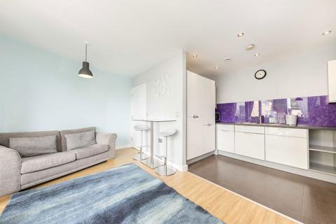 1 bedroom flat to rent, Central Way, London NW10