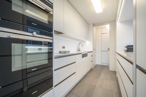 2 bedroom flat for sale, Barbican, London EC2Y