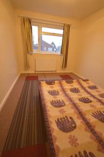 3 bedroom terraced house to rent, Cumbrae Gardens, Salford,