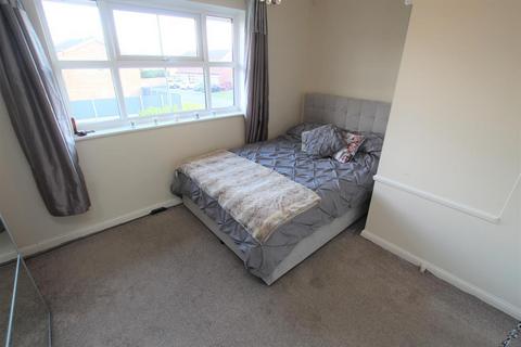 2 bedroom end of terrace house to rent, Lordswood Close, Redditch, B97 5YD