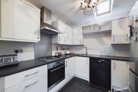 2 bedroom coach house for sale, Wyatt Way, Aylesbury, Buckinghamshire