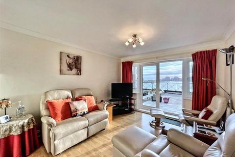 2 bedroom flat for sale, Macquarie Quay, Eastbourne