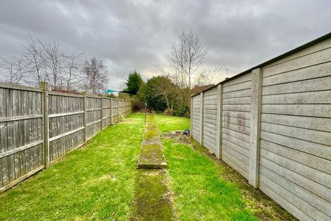 3 bedroom semi-detached house for sale, Grimsbury Drive, Banbury