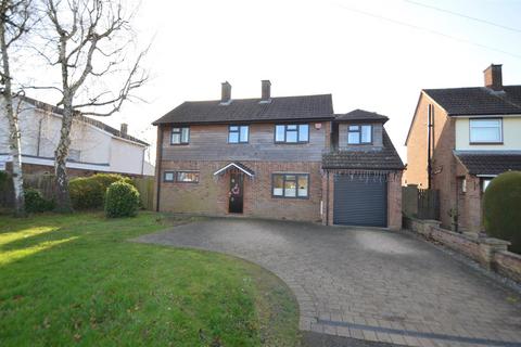 5 bedroom detached house for sale, Shefford Road, Clifton, Shefford