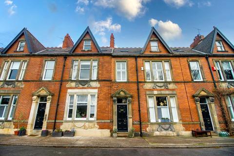 5 bedroom terraced house for sale, Camp Terrace, North Shields