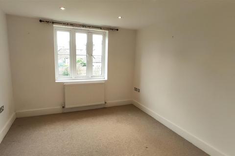 2 bedroom apartment to rent, CHURCH ROAD, SOUTHBOURNE, PO10 8GZ