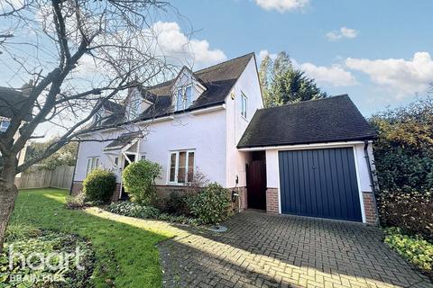 16 Gore Lane, Rayne, Braintree, CM77 6TU