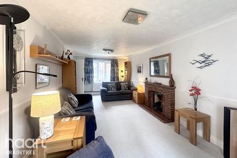 16 Gore Lane, Rayne, Braintree, CM77 6TU
