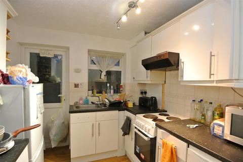 4 bedroom house to rent, Notley End, Egham TW20