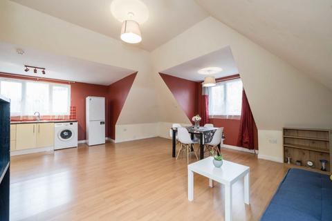 1 bedroom flat for sale, Spur Road, Isleworth TW7