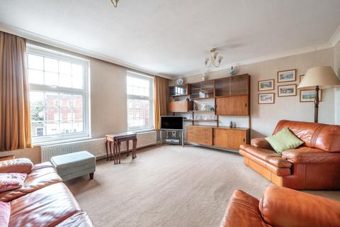 4 bedroom townhouse for sale, Regal Close, Ealing