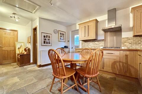 5 Bramble Close, Clayton, Bradford, BD14 6NN