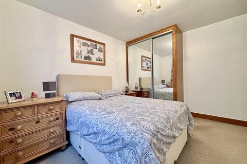 5 Bramble Close, Clayton, Bradford, BD14 6NN