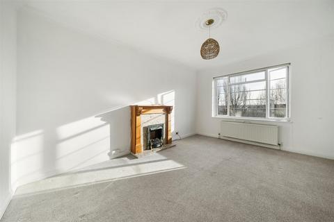 2 bedroom flat for sale, Wyke Road, Raynes Park SW20