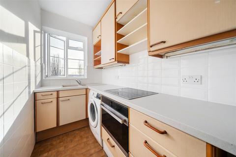 2 bedroom flat for sale, Wyke Road, Raynes Park SW20