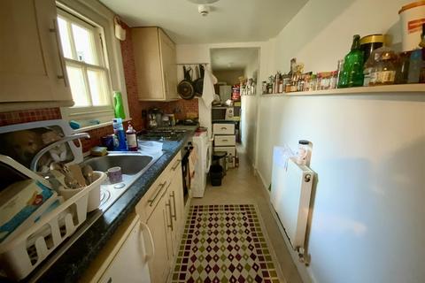 1 bedroom flat to rent, Brunswick Square, Hove