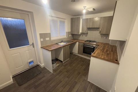 2 bedroom house to rent, HAWTHORN CLOSE, BOSTON