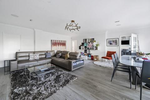 34 Heathcroft, London, W5 3EZ