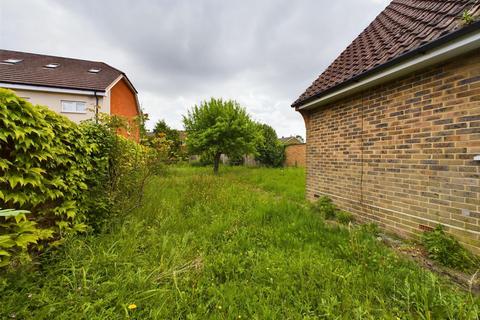 4 bedroom detached house for sale, Perryfield Road, Crawley RH11