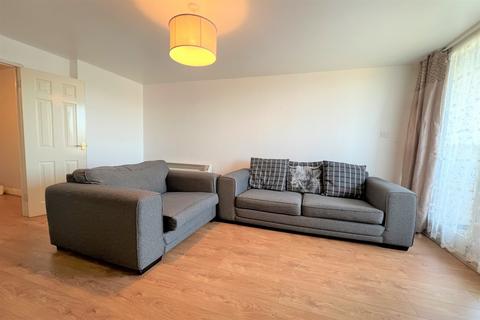 2 bedroom apartment to rent, Fishguard Way, E16