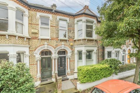 3 bedroom flat for sale, Holmewood Road, London SW2