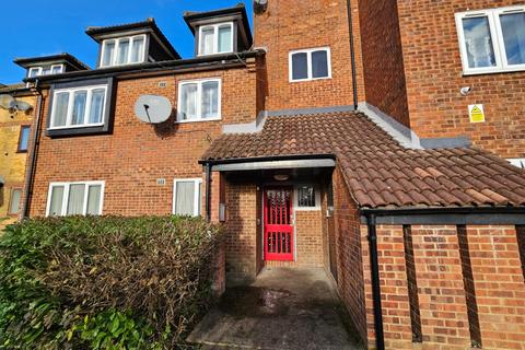 1 bedroom flat for sale, Springwood Crescent, Edgware, Greater London, HA8