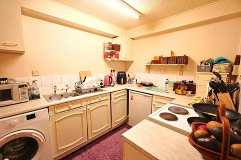 1 bedroom flat for sale, Springwood Crescent, Edgware, Greater London, HA8