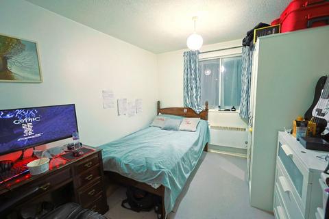 1 bedroom flat for sale, Springwood Crescent, Edgware, Greater London, HA8