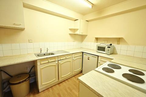 1 bedroom flat for sale, Springwood Crescent, Edgware, Greater London, HA8