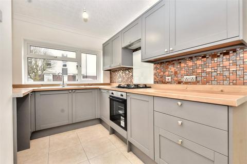 3 bedroom end of terrace house for sale, Latimer Road, Eastbourne