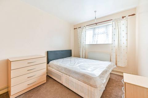 2 bedroom flat to rent, Studley Road, Stockwell, London, SW4