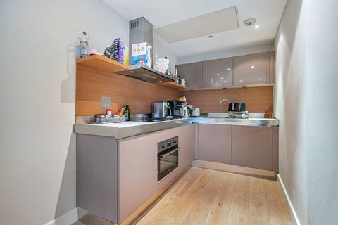 1 bedroom flat for sale, Hirst Court, Pimlico, London, SW1W