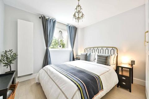 2 bedroom apartment to rent, Bronsart Road, London SW6