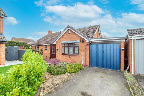 3 bedroom bungalow for sale, Connaught Close, Worcester