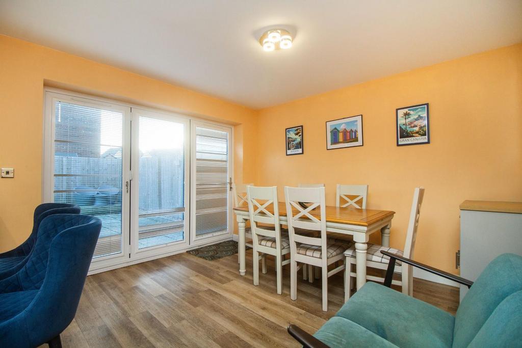 Kitchen/Dining Room
