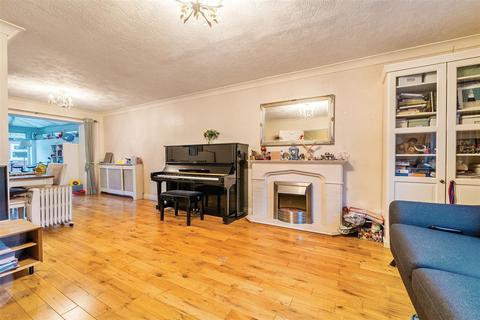 3 bedroom semi-detached house for sale, Cloonmore Avenue, Orpington BR6