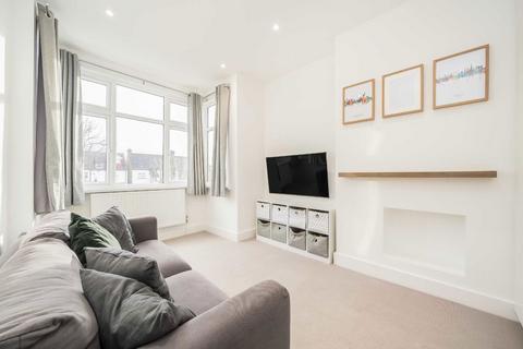 3 bedroom flat for sale, Kilmartin Avenue, London SW16