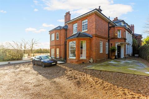 6 bedroom house to rent, London Road, Ascot